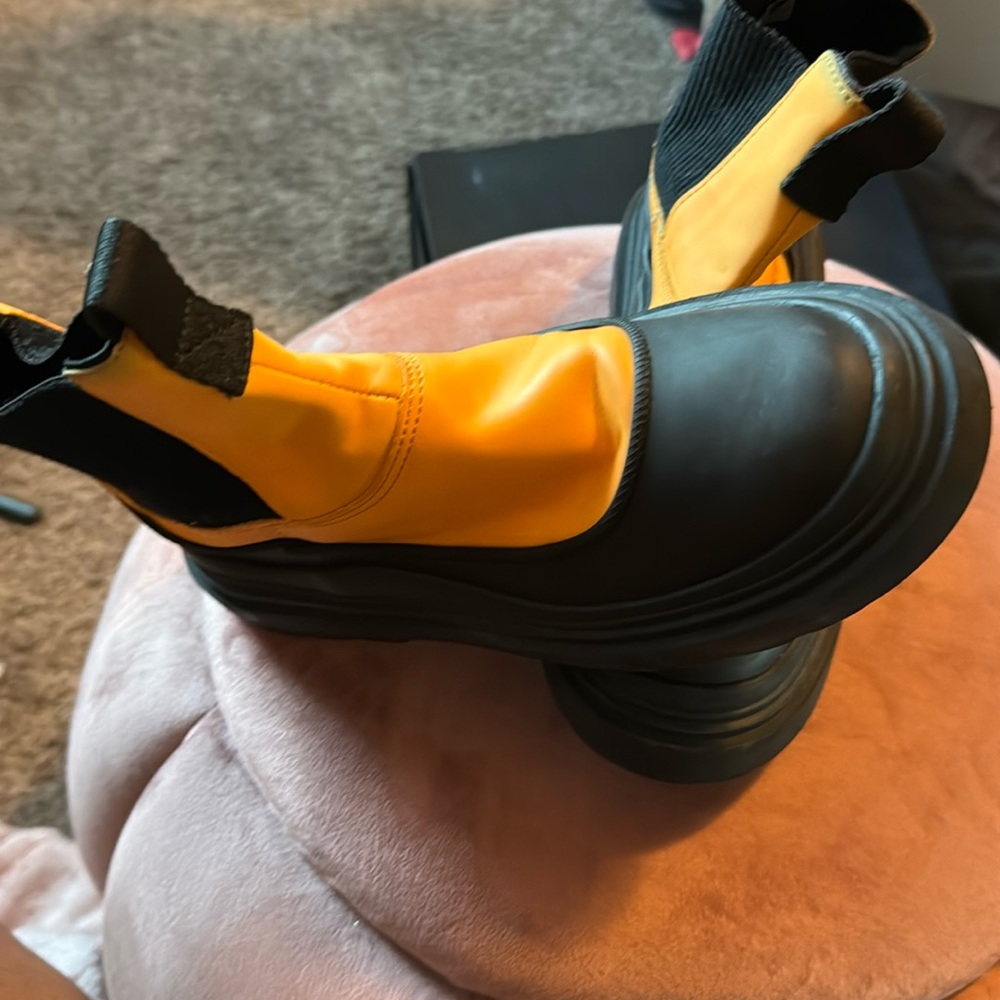 Kids Zara boots. I love these.
